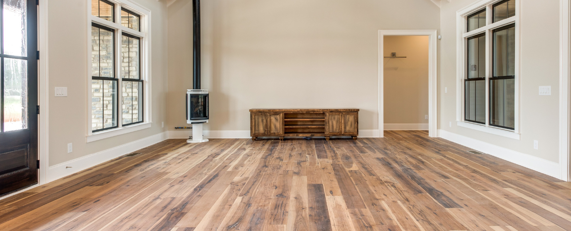 How to choose the right stain for hardwood floors? - Renova Flooring